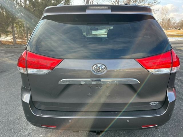 2013 Toyota Sienna Limited All Wheel Drive Van - 22976087 - 4