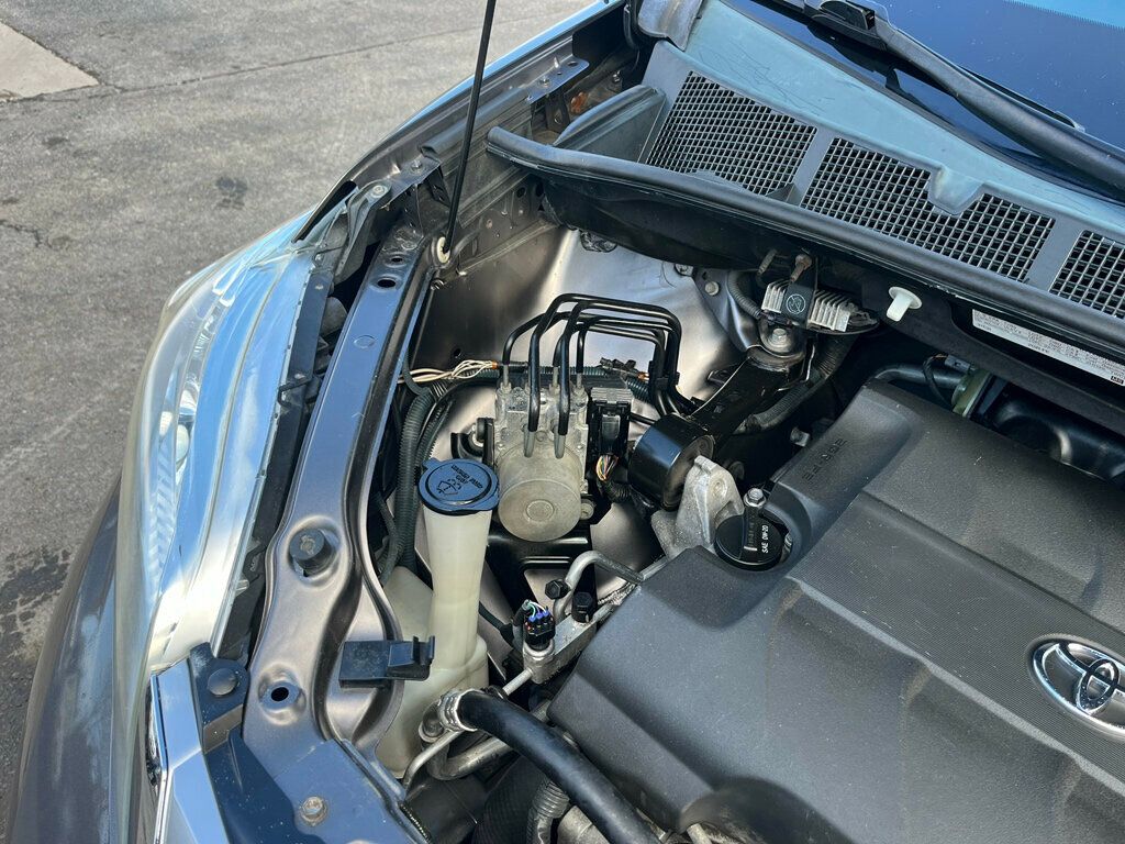 2013 Toyota Sienna Limited All Wheel Drive Van - 22976087 - 52