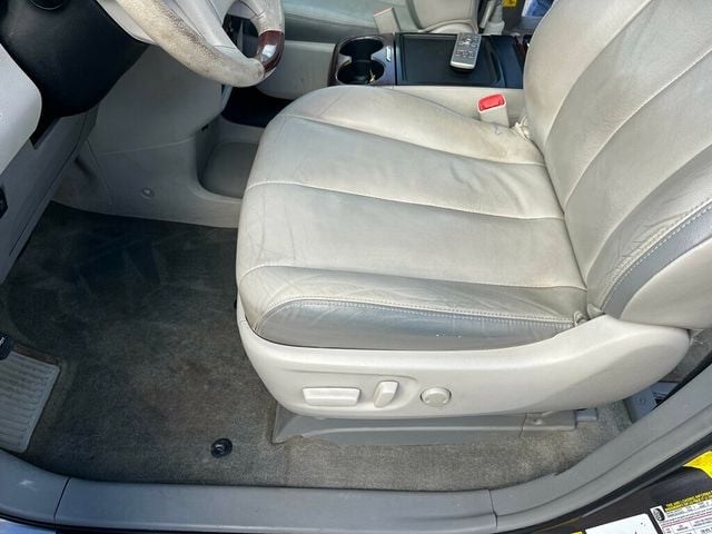 2013 Toyota Sienna Limited All Wheel Drive Van - 22976087 - 57