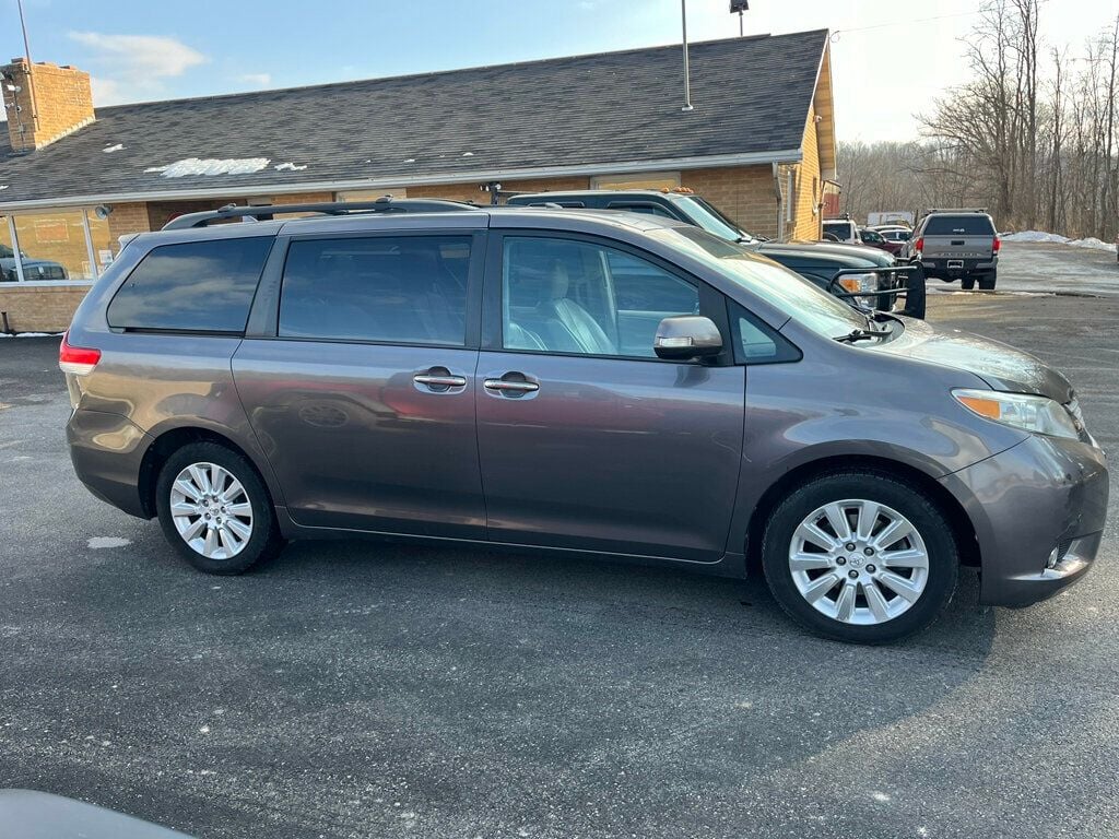 2013 Toyota Sienna Limited All Wheel Drive Van - 22976087 - 6