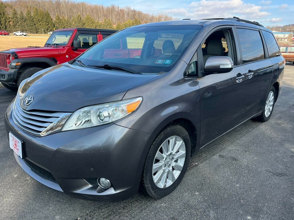 2013 Toyota Sienna Limited All Wheel Drive Van - 22976087 - 8