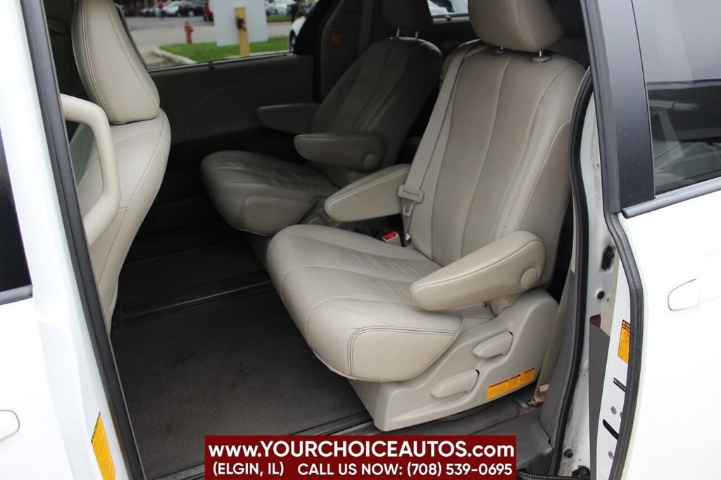 2013 Toyota Sienna XLE 7 Passenger Auto Access Seat 4dr Mini Van - 22152447 - 15