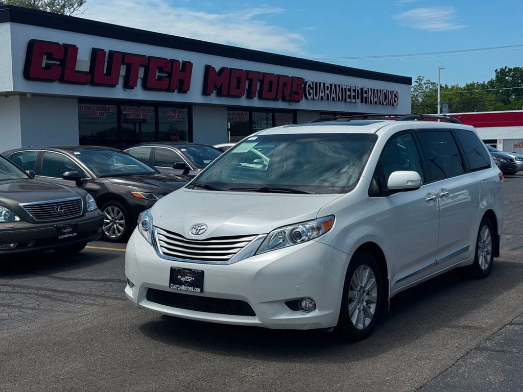 2013 Toyota Sienna XLE 8-PASSENGER - 23019440 | Video 1