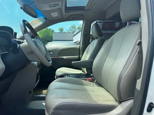2013 Toyota Sienna XLE 8-PASSENGER - 23019440 - 13