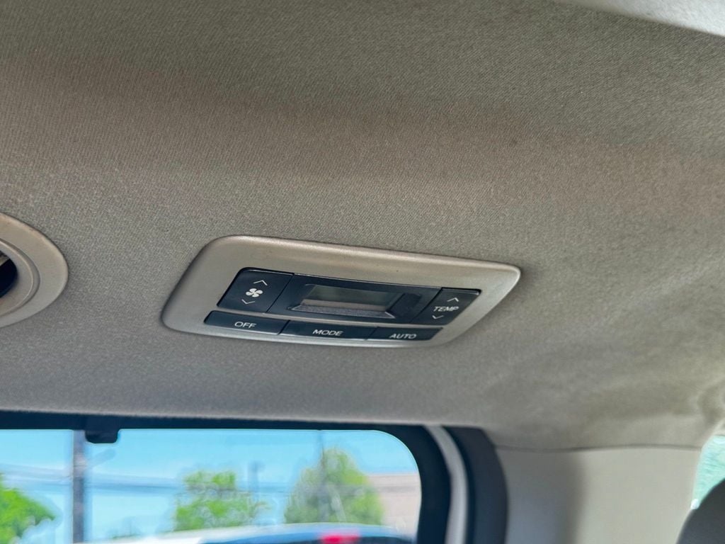 2013 Toyota Sienna XLE 8-PASSENGER - 23019440 - 18
