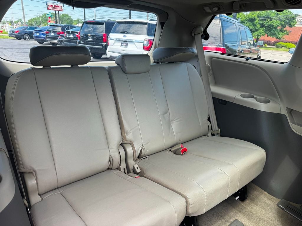 2013 Toyota Sienna XLE 8-PASSENGER - 23019440 - 20
