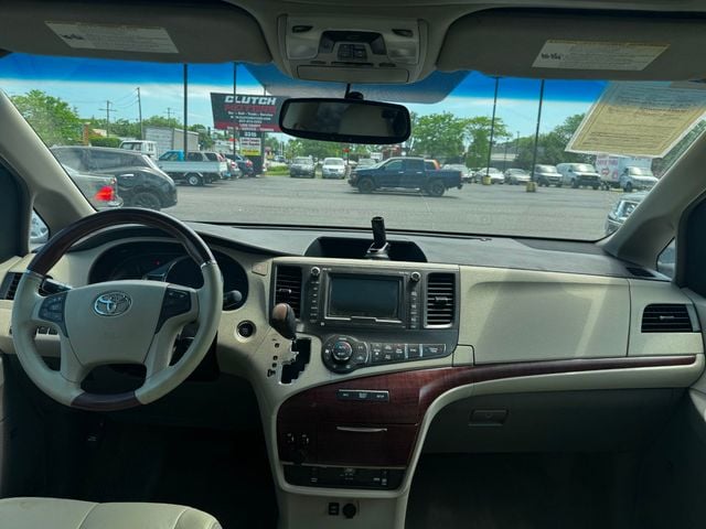 2013 Toyota Sienna XLE 8-PASSENGER - 23019440 - 21