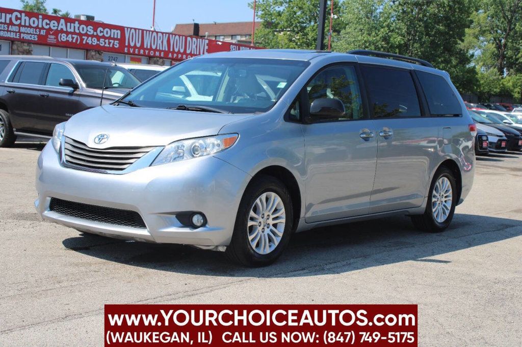 2013 Toyota Sienna XLE 8 Passenger 4dr Mini Van - 22907539 - 0