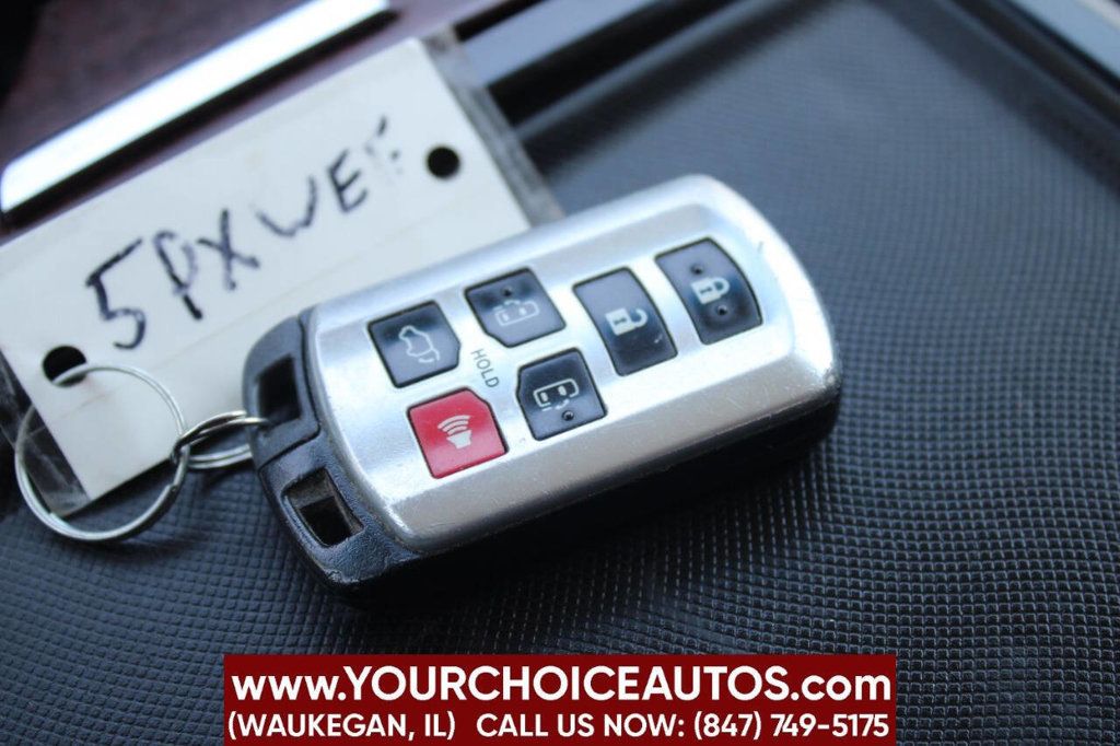 2013 Toyota Sienna XLE 8 Passenger 4dr Mini Van - 22907539 - 31