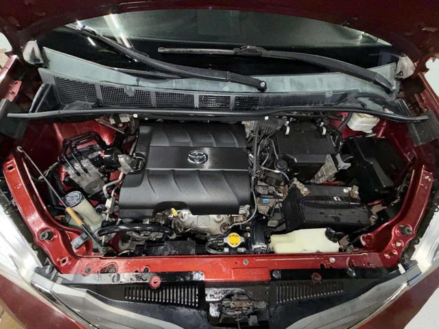 2013 Toyota Sienna XLE 8 Passenger 4dr Mini Van - 22987383 - 28