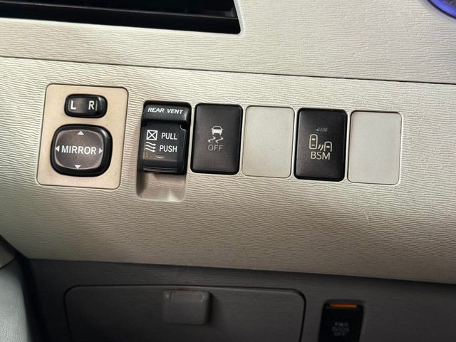 2013 Toyota Sienna XLE 8 Passenger 4dr Mini Van - 22987383 - 36