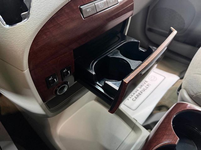 2013 Toyota Sienna XLE 8 Passenger 4dr Mini Van - 22987383 - 41