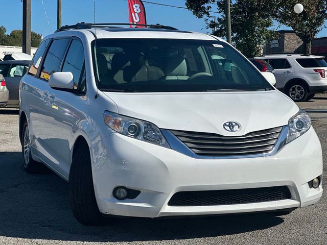 2013 Toyota Sienna XLE 8 Passenger 4dr Mini Van - 22930850 - 2