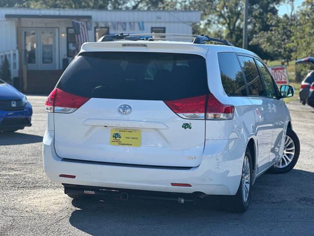 2013 Toyota Sienna XLE 8 Passenger 4dr Mini Van - 22930850 - 5