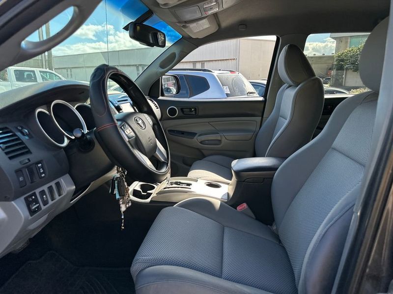 2013 Toyota Tacoma 2WD Double Cab LB V6 Automatic PreRunner - 23020753 - 11