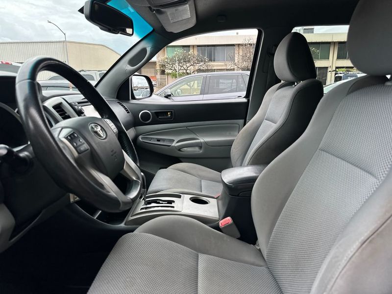 2013 Toyota Tacoma 2WD Double Cab V6 Automatic PreRunner - 22998403 - 11