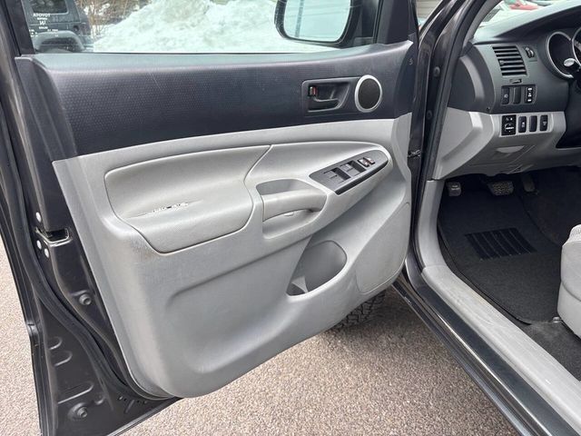 2013 Toyota Tacoma 4WD Double Cab V6 Automatic - 22983758 - 15