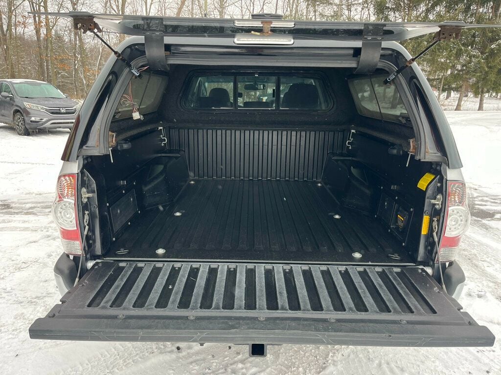 2013 Toyota Tacoma 6 SPEED MANUAL TRD Sport 4x4 - 22763990 - 42