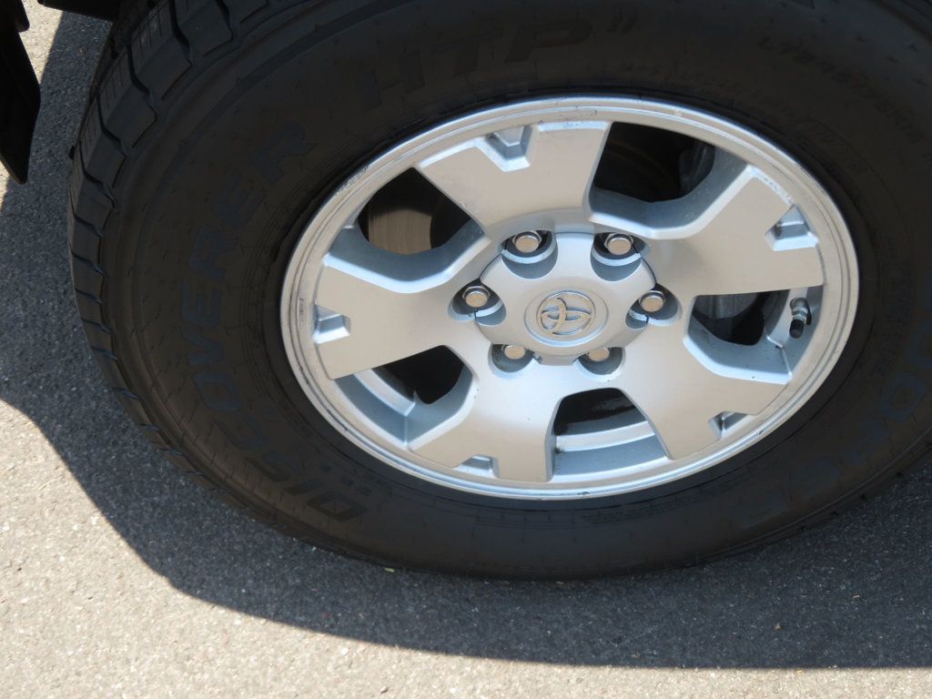2013 Toyota Tacoma SR5 photo 16