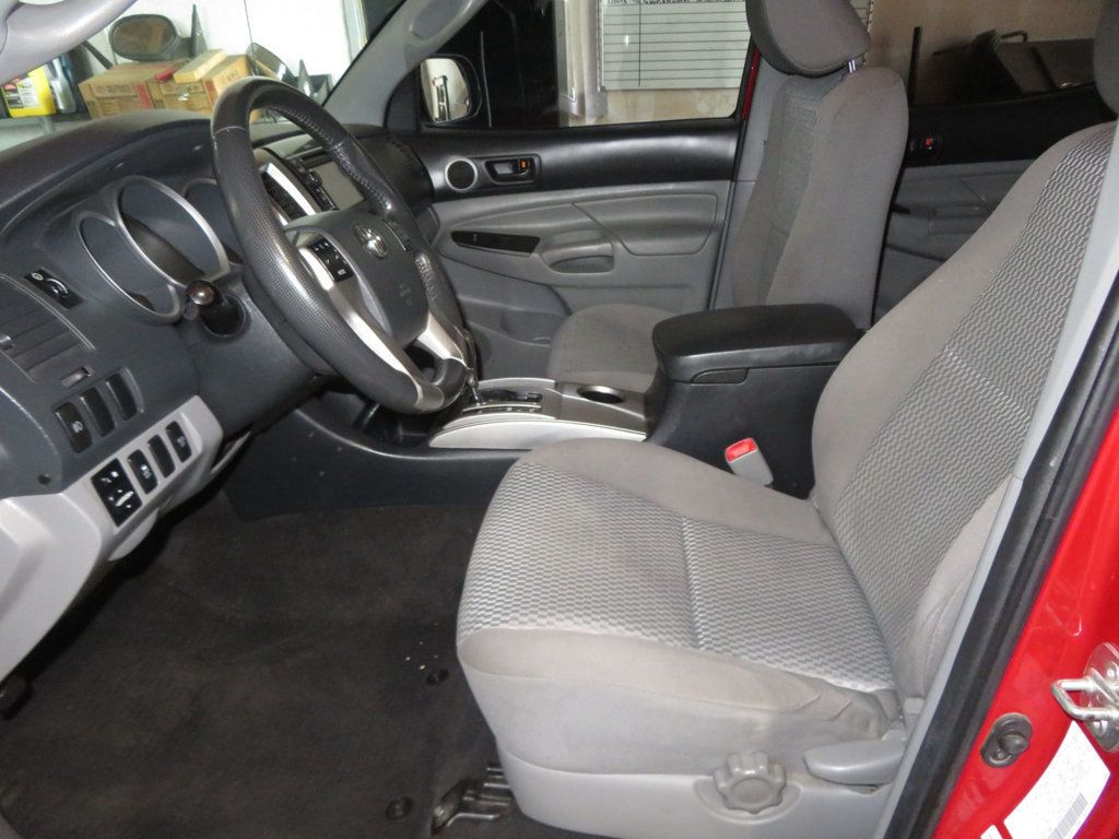 2013 Toyota Tacoma SR5 photo 18