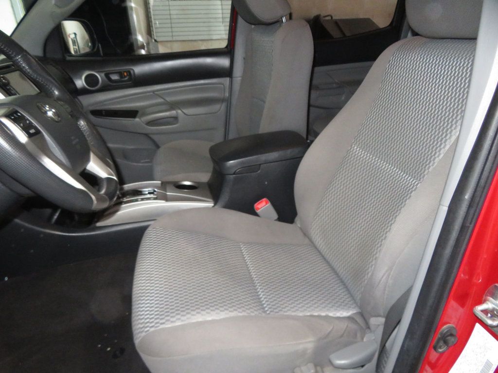 2013 Toyota Tacoma SR5 photo 21