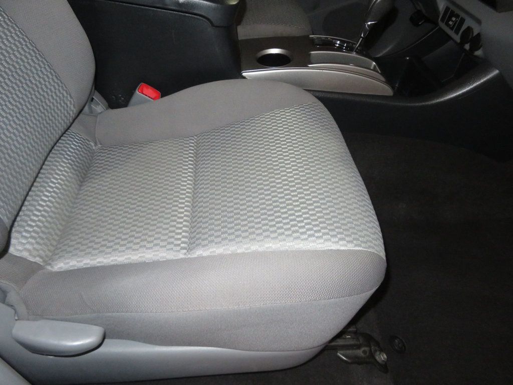 2013 Toyota Tacoma SR5 photo 35