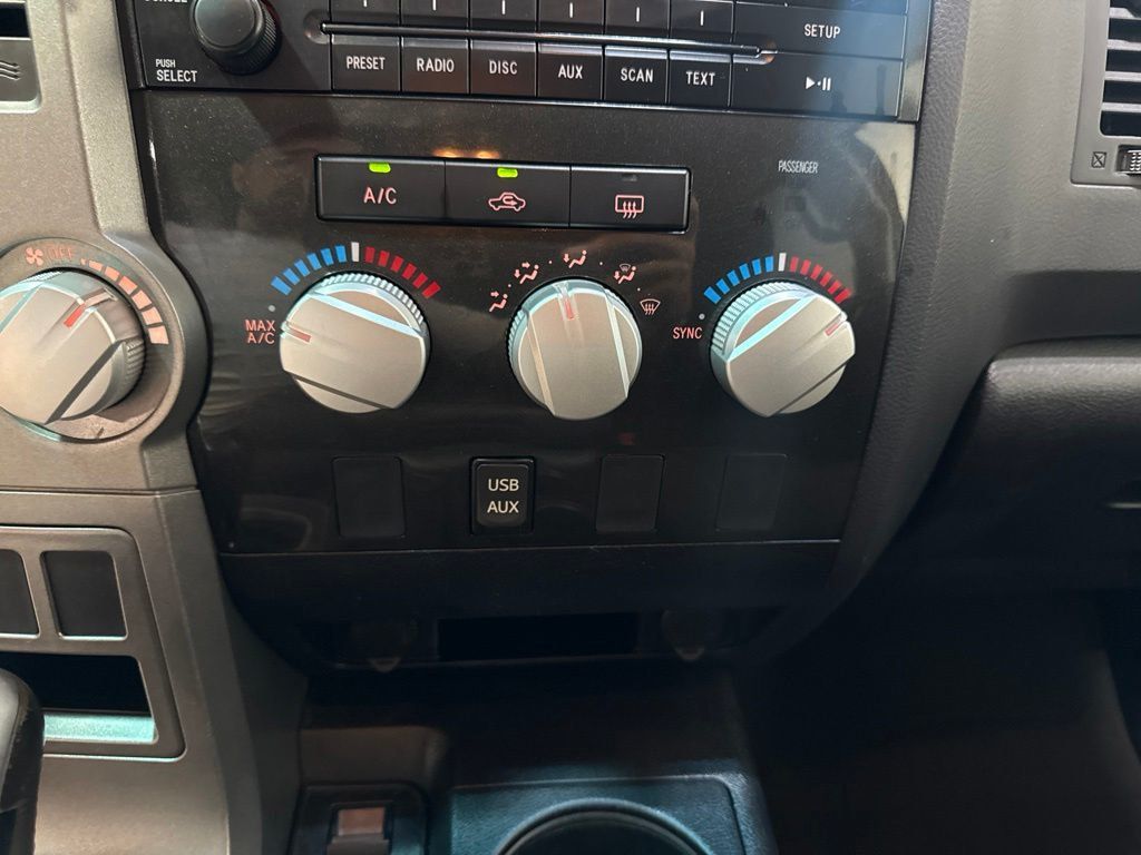 2013 Toyota Tundra CrewMax 5.7L FFV V8 6-Spd AT (Natl) - 23038665 - 17