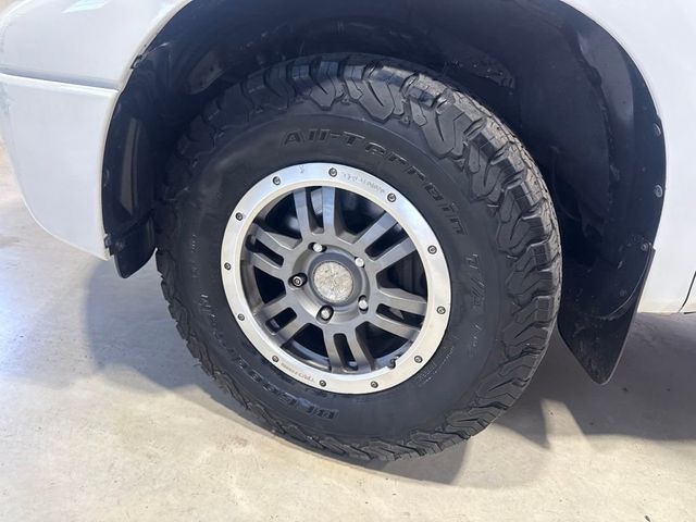 2013 Toyota Tundra CrewMax 5.7L FFV V8 6-Spd AT (Natl) - 23038665 - 1