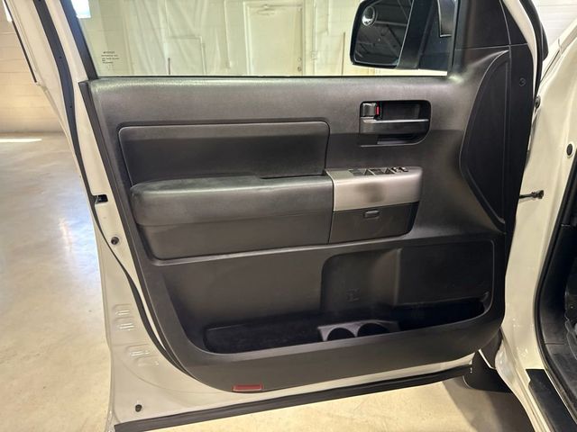 2013 Toyota Tundra CrewMax 5.7L FFV V8 6-Spd AT (Natl) - 23038665 - 26