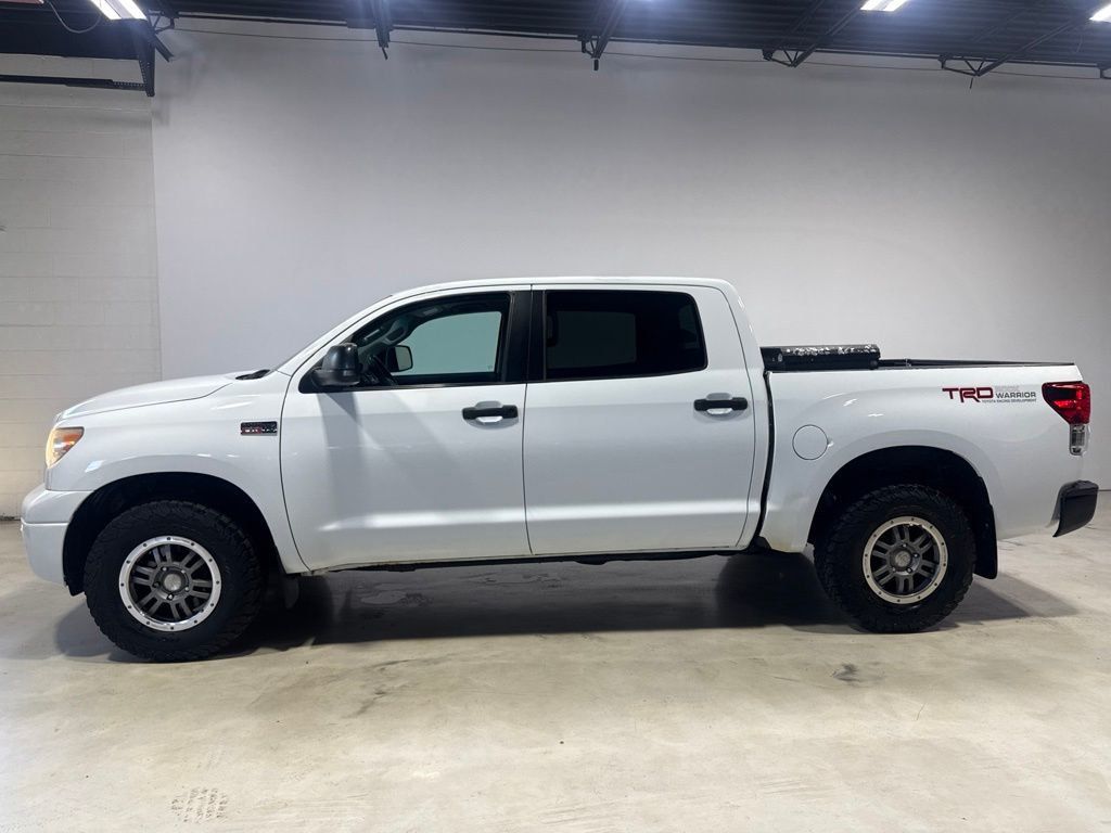 2013 Toyota Tundra CrewMax 5.7L FFV V8 6-Spd AT (Natl) - 23038665 - 3