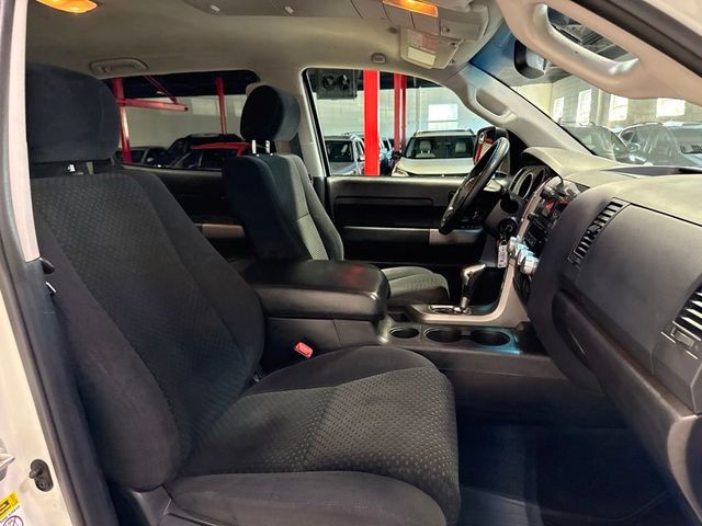 2013 Toyota Tundra CrewMax 5.7L FFV V8 6-Spd AT (Natl) - 23038665 - 43