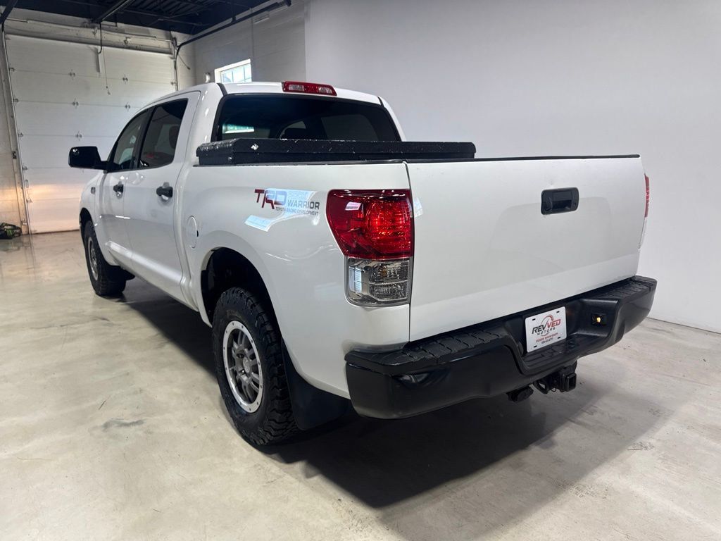 2013 Toyota Tundra CrewMax 5.7L FFV V8 6-Spd AT (Natl) - 23038665 - 4