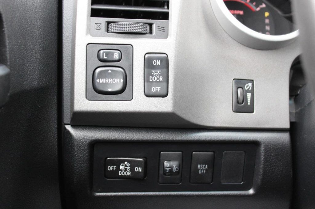 2013 Toyota Tundra CrewMax 5.7L FFV V8 6-Spd AT (Natl) - 22889877 - 20