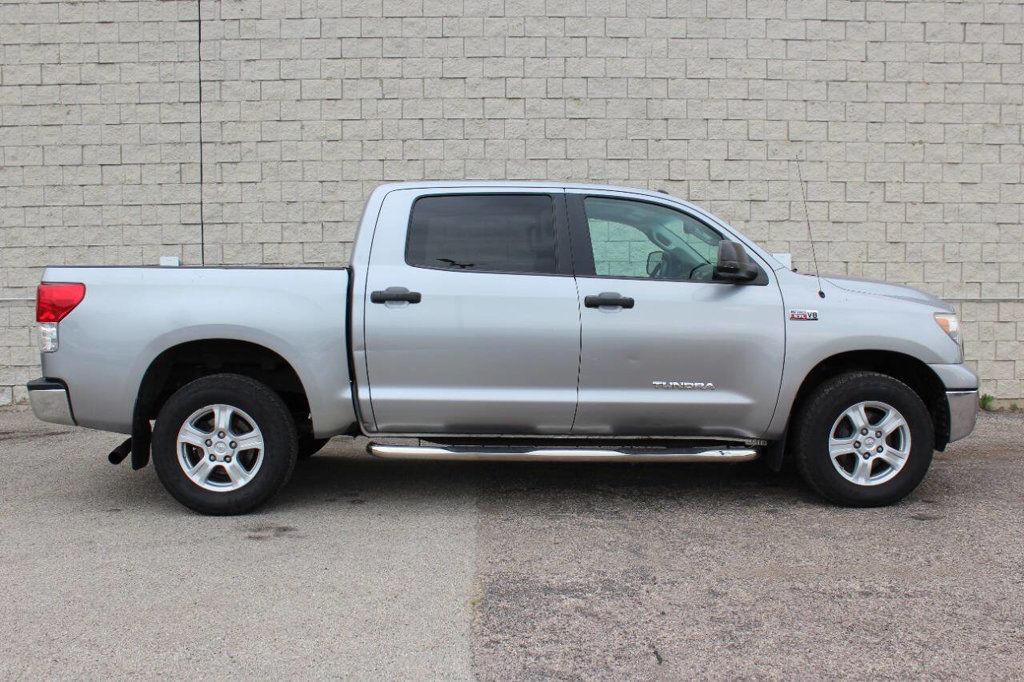 2013 Toyota Tundra CrewMax 5.7L FFV V8 6-Spd AT (Natl) - 22889877 - 5