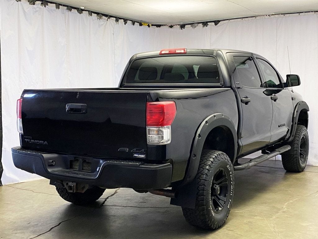 2013 Toyota Tundra CrewMax photo 10