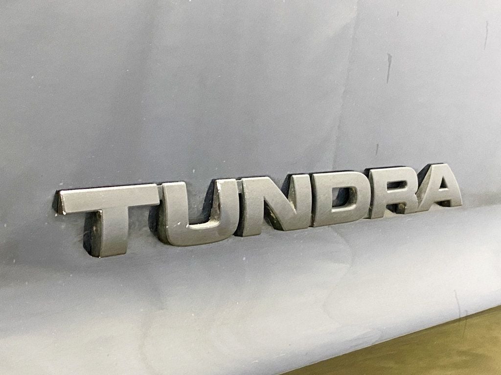 2013 Toyota Tundra CrewMax photo 2