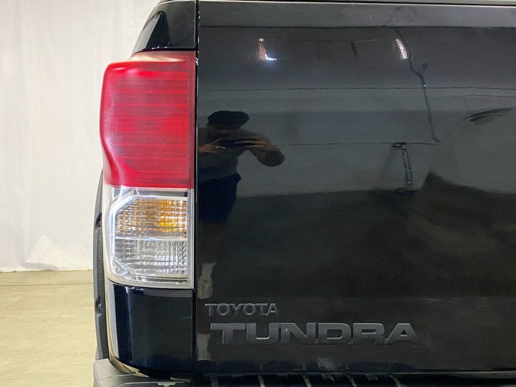 2013 Toyota Tundra CrewMax photo 6