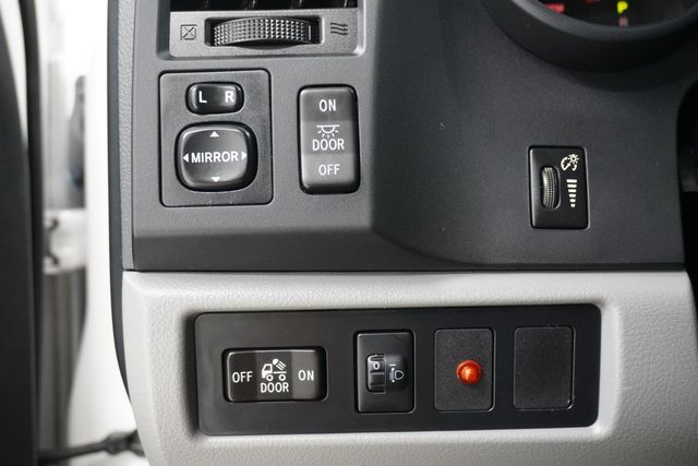 2013 Toyota Tundra Double Cab 4.6L V8 6-Spd AT (Natl) - 22996513 - 14