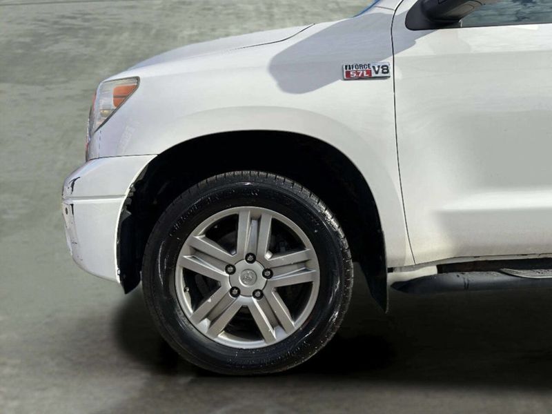 2013 Toyota Tundra Limited 4x4 4dr CrewMax Cab Pickup SB (5.7L V8 FFV) - 23038748 - 35