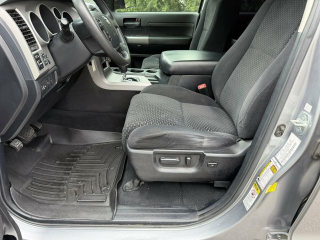 2013 Toyota Tundra Local Trade/4X4/Upgrade Pkg/Rear Camera Display/Tow Pkg - 23068059 - 16