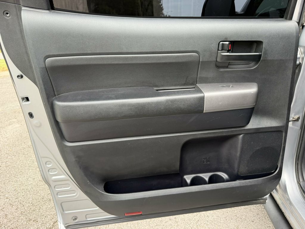 2013 Toyota Tundra Local Trade/4X4/Upgrade Pkg/Rear Camera Display/Tow Pkg - 23068059 - 19