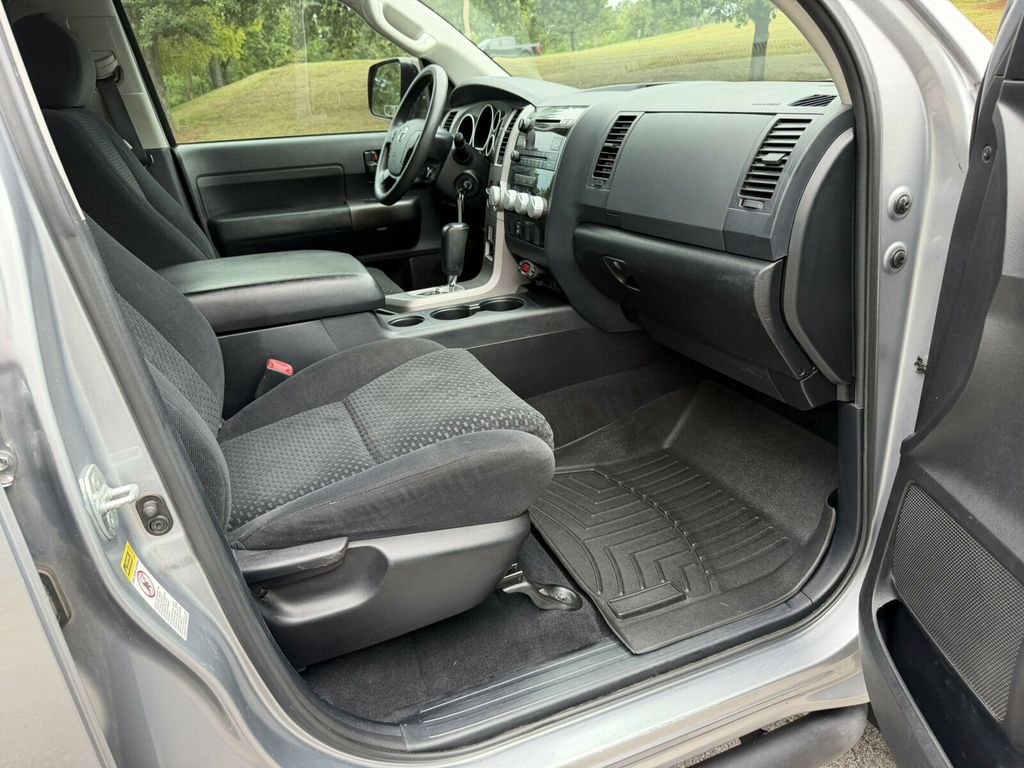 2013 Toyota Tundra Local Trade/4X4/Upgrade Pkg/Rear Camera Display/Tow Pkg - 23068059 - 28