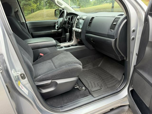 2013 Toyota Tundra Local Trade/4X4/Upgrade Pkg/Rear Camera Display/Tow Pkg - 23068059 - 28