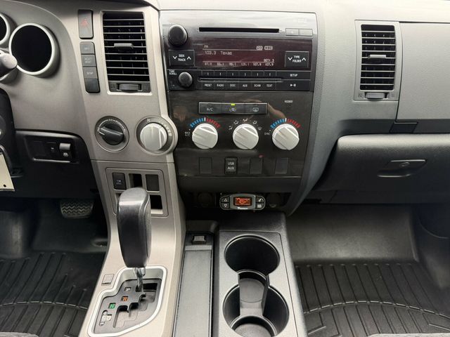 2013 Toyota Tundra Local Trade/4X4/Upgrade Pkg/Rear Camera Display/Tow Pkg - 23068059 - 32