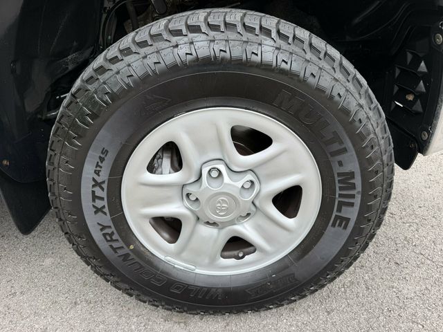 2013 Toyota Tundra Local Trade/4X4/Upgrade Pkg/Rear Camera Display/Tow Pkg - 23068059 - 36