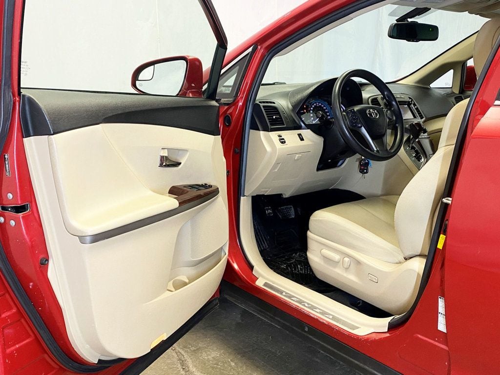 2013 Toyota Venza 4dr Wagon I4 AWD LE - 22973700 - 15