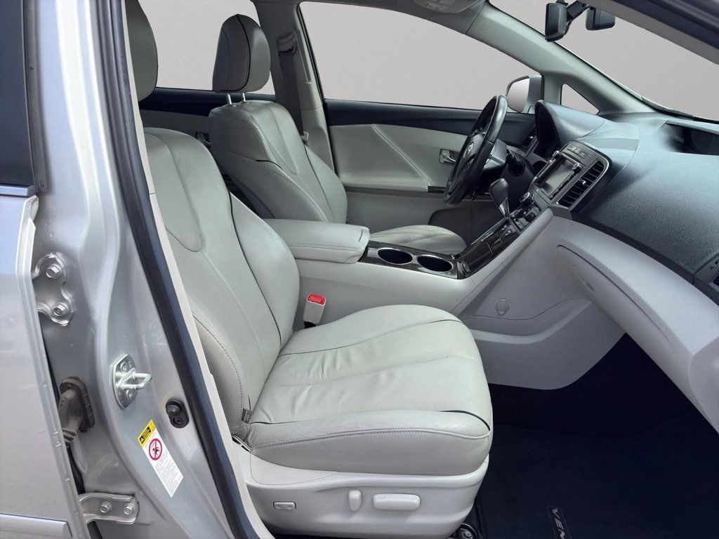 2013 Toyota Venza 4dr Wagon V6 AWD Limited - 23016175 - 17