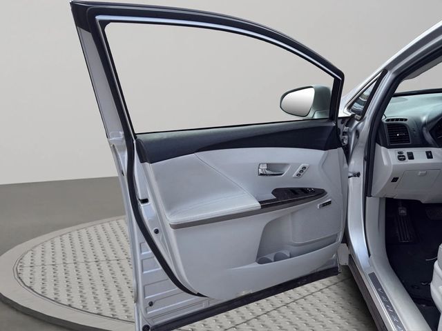 2013 Toyota Venza 4dr Wagon V6 AWD Limited - 23016175 - 19