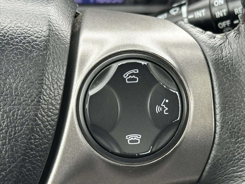 2013 Toyota Venza 4dr Wagon V6 AWD XLE - 22980687 - 31