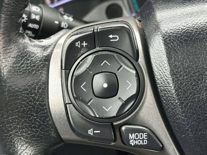 2013 Toyota Venza 4dr Wagon V6 AWD XLE - 22980687 - 32